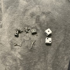 Monopoly Coraline missing 1 playable token