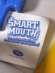Thinkfun Smart Mouth Quick Thinking Shout It Out WORD GAME 2+ Players