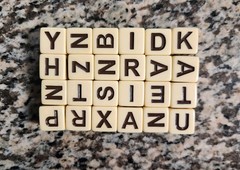 ZIP-IT Word Game Bananagrams New (20 Second Crossword Tile Race – 2 Player)