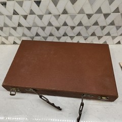 1975 Vintage CRISLOID BAKELITE Backgammon Set Brown And Beige Discs. 2 Dice.