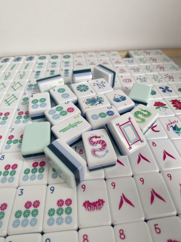 Ultra Portable 160 Mint Acrylic American Mahjong Dragon Floral fast shipment