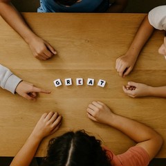 TDC Games Spelling Bee Letter Dice Game