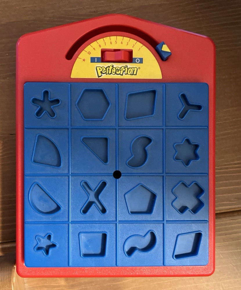 PERFECTION GAME TRAVEL SIZE BY MILTON BRADLEY – COMPLETE SET