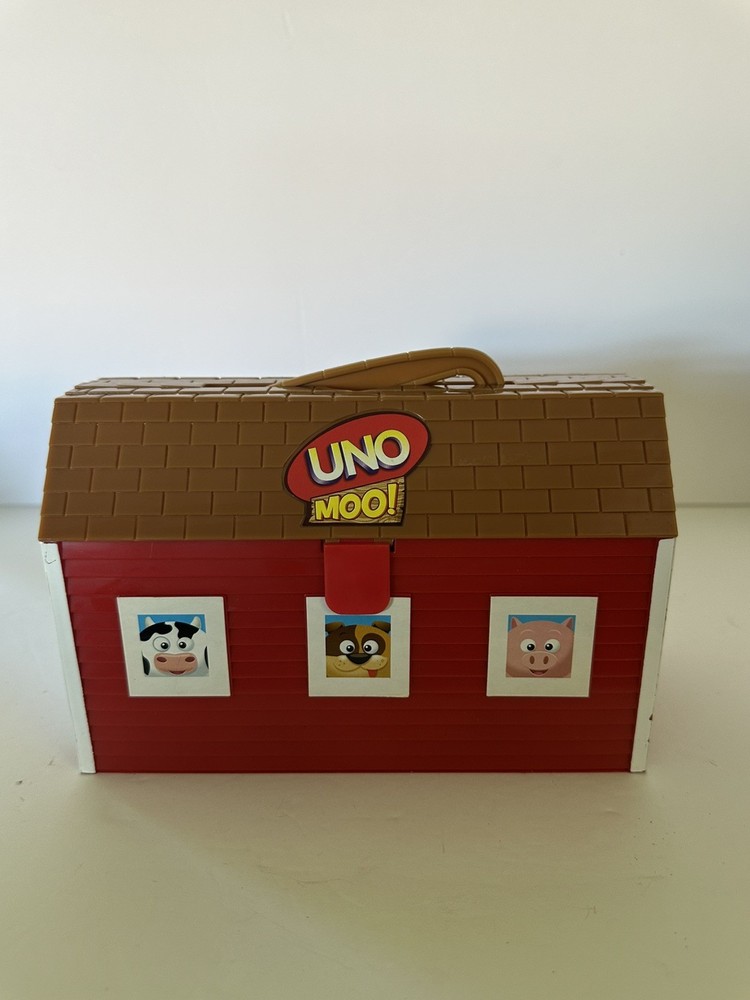 Uno Moo Barnyard Game 100% COMPLETE with 28 Figures & Case Mattel 2008 EXCELLENT