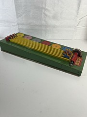 Antique GEE-WIZ No. 40 Wolverine Supply Toy Metal Horse Racing Game