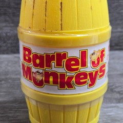 Milton Bradley 4056 Barrel of Monkeys Game Kids Yellow Red Vintage 1989 USA