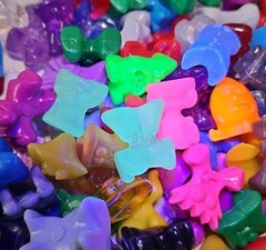 Lot of 100 Random Gogos Crazy Bones ALL gogo’s Lots Of Variety. Lot 4.9.3