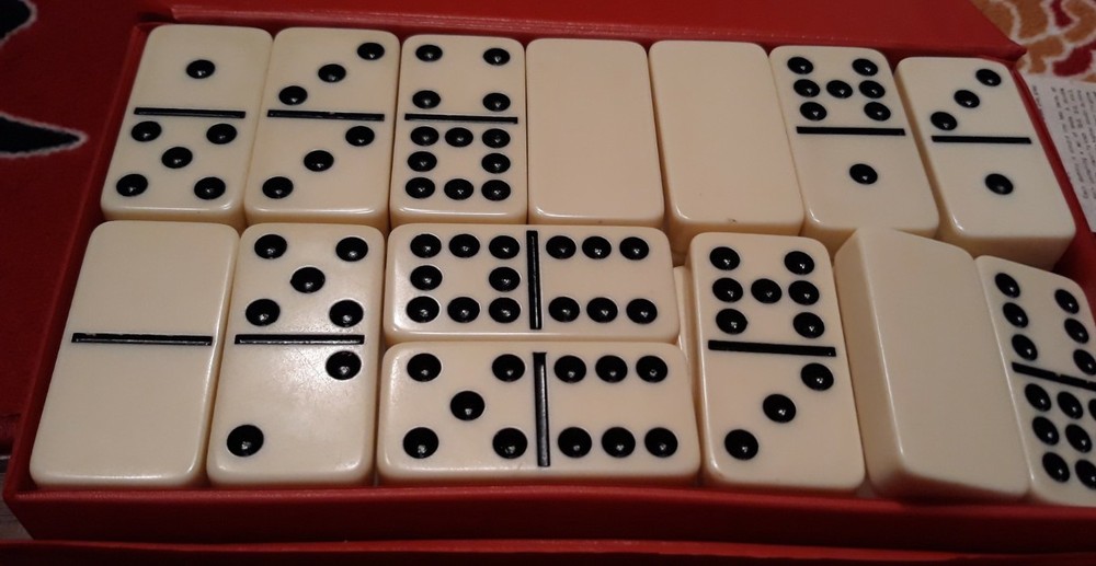 REPLACEMENT DOMINOES CARDINAL DOUBLE NINE 3/8″ thick Red Vinyl Case READ DESCRIP