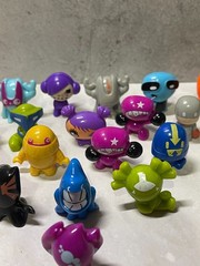 Vintage Crazy Bones Toys 19pc Lot Gogos mutants Monsters Misc Colors Vtg