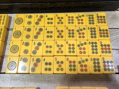 Vintage Cardinal Mahjong Set 144 Bakelite Tiles 4 Trays Rare Outstanding set!