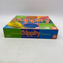 Skippity Game COMPLETE MindWare 2010 Checkers Draughts Multi Color