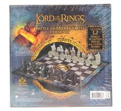 The Noble Collection Lord Of The Rings Chess Set Battle For Middle-Earth