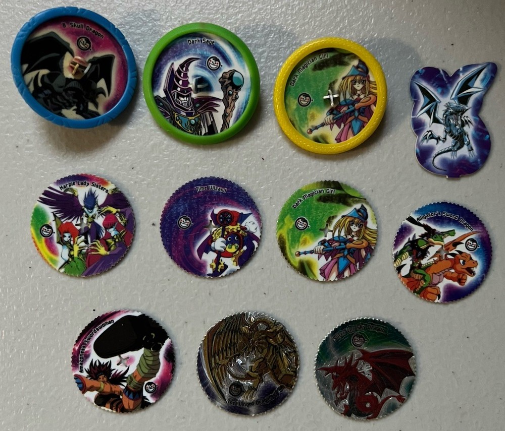 Yu-Gi-Oh Chokas/ Tazos / Pogs. Sabritas. Lot Of 11. Shiny