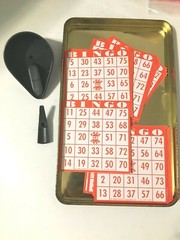 Vantage Bingo machine cards Collectors Edition 1999 game in a Tin CARDINAL box