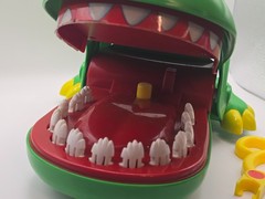 Vintage Crocodile Dentist Game 1990 Milton Bradley Complete Retro Nostalgic 90s