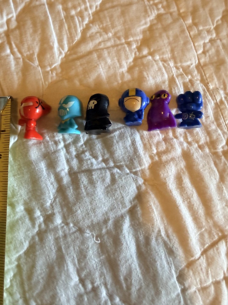 Gogos Crazy Bones – Various lot of 6