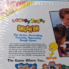 Tyco Games Looney Tunes Smush ‘Em Board Game w/ 4 Dough Cans 1994 MPN 7071