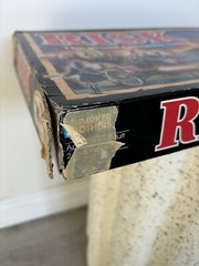 RISK VINTAGE 1998 BOARD GAME Parker Brothers WORLD DOMINATION