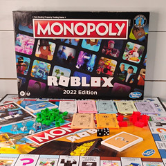 Hasbro Monopoly Roblox 2022 Edition Complete Board Game 2+ Players Ages 8+