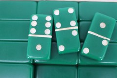 Vintage Super Thick Marblelike Plastic Dominoes Green Tile Game Set Made USA Box