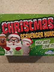 Christmas Scavenger Hunt Game NEW SEALED Outset