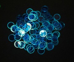 500 Bingo Chips Markers 100 each color – Use with Magnetic Wand on paper sheets