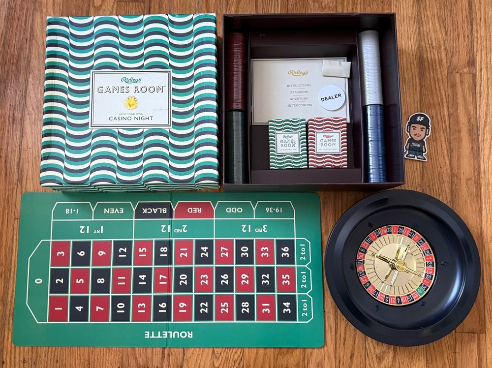 VTG RIDLEY’S GAME ROOM CASINO NIGHT ROULETTE POKER CHIPS SET GAME CARDS VEGAS