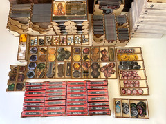 Gloomhaven 2nd Print + Wood Organizer + Solo Book + Mats + 9 Sealed Classes