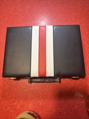 Backgammon Game 8 1/4″ x 11″ Green Red White in Black Travel Case Missing 1 Chip
