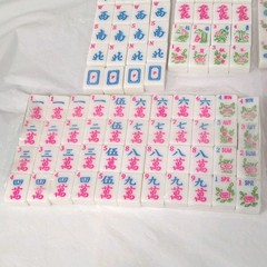 American Mahjong Game Set 166 Engraved Tiles Plain White Backs with Black Case