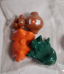 Gogo Crazy Bones Lot of 7 select pieces – please see pictures