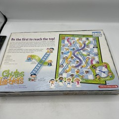 Hasbro Chutes and Ladders Board Game – HGA4756