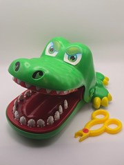 Vintage Crocodile Dentist Game 1990 Milton Bradley Complete Retro Nostalgic 90s