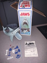 Ideal The Game of Jaws Shark Board Game 1975 All Original box & pieces