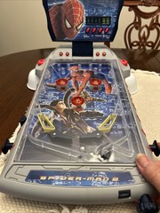 Spider-Man 2 Tabletop Pinball from MGA Entertainment (2004) *Read*