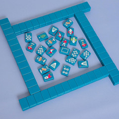 American Mahjong Tile Set with Carrying Bag and Accessories, 160 Acrylic Engrave