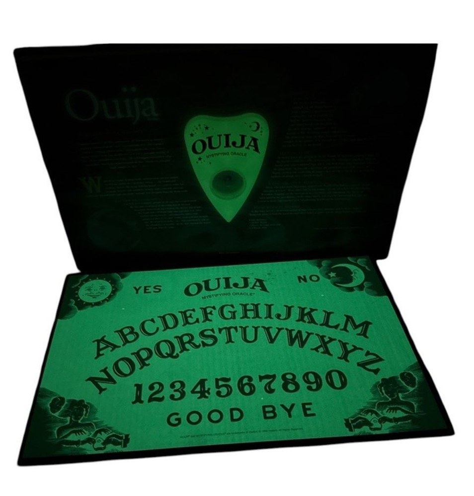 Ouija Board Parker Brothers Glow In Dark Mystifying Oracle Complete Game 1998