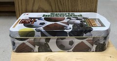 Sports Illustrated Trivia Game Multi-Sport Edition 2003 Sealed New In Tin. 