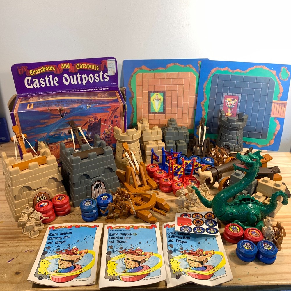 Gigantic lot of Vintage 1983 Lakeside Crossbows and Catapults – See Description