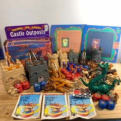 Gigantic lot of Vintage 1983 Lakeside Crossbows and Catapults – See Description