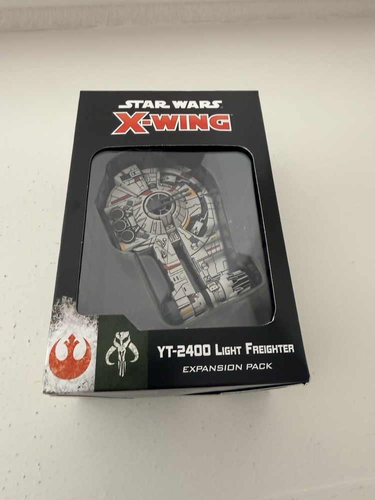 Star Wars X-Wing Miniatures Game – YT-2400 Light Freighter Expansion Pack