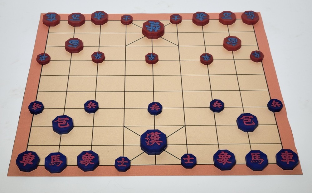 RED/BLUE KOREAN CHESS – JANGGI – 장기 – TRADITIONAL GAME – STURDY VINYL MAT (L14)