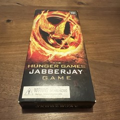 THE HUNGER GAMES *JABBERJAY * Game NECA WIZKIDS 52 Cards 2 Games In One 2012