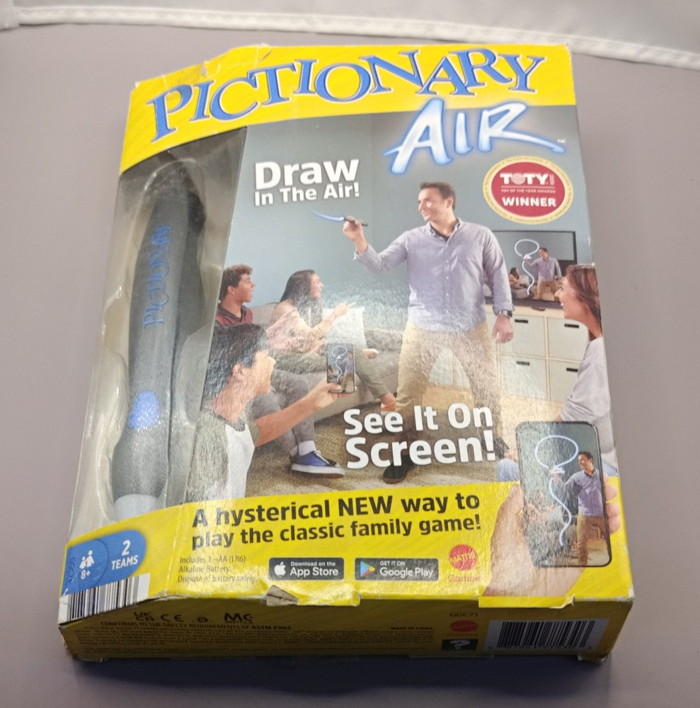 Mattel Games Pictionary Air Family Drawing Game iOS/Android 2+ Players 8+ GGC71