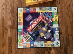 Monopoly The Simpsons Edition 2009 Electronic Banking Game Complete-NEW Open Box
