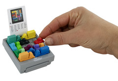 World’s Smallest RUSH HOUR Traffic Jam Puzzle Board Game Toy
