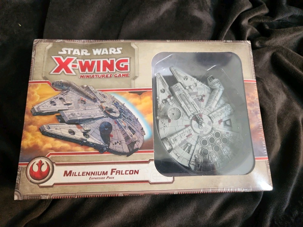 Star Wars X-Wing: Miniatures Game- Millennium Falcon Expansion Pack