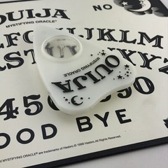 Ouija Board Game Glow In The Dark Planchette Spirit Oracle Parker Brothers