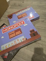 Monopoly Super Mario Bros Collector’s Edition 8-Bit Board Game New