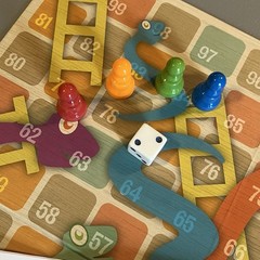 Traditions Snakes And Ladders Game by Cardinal – Preowned – Complete – Nice!